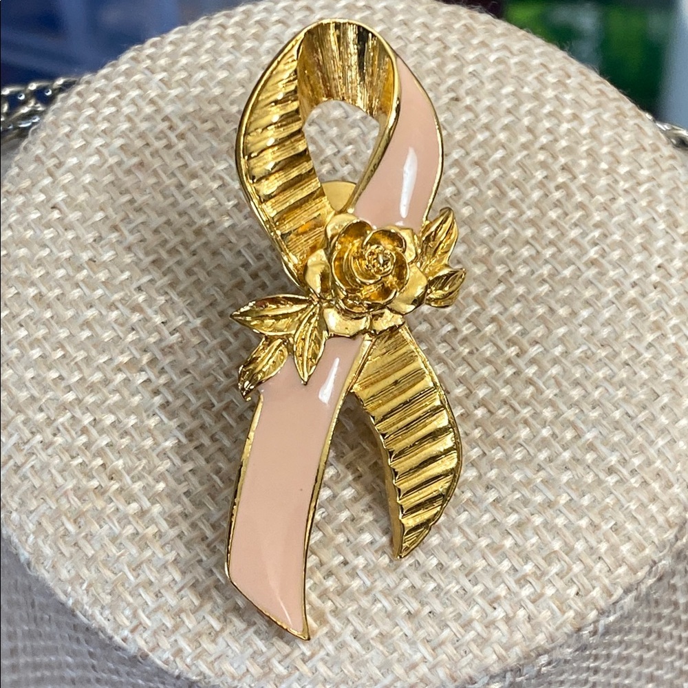 Vintage Avon Breast Cancer Awareness Pink Ribbon Gold Tone Pin With Rose Accent